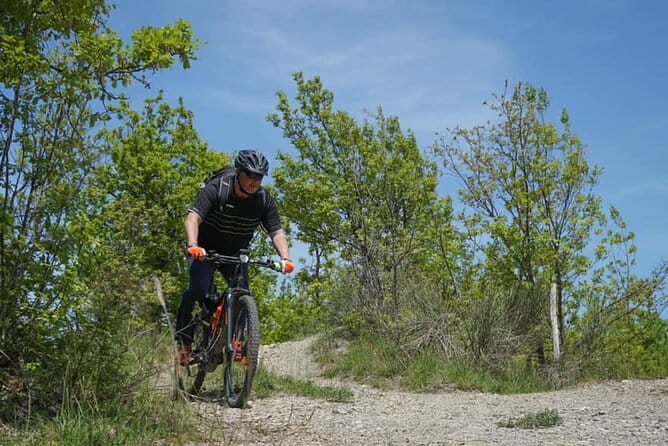 Electric Mountain Bike Rental in Bobbio - The Quality of Equipment and Guides
