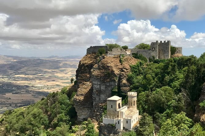 ERICE and SEGESTA Private Exclusive Tour starts from Palermo with Guide Driver - Exploring Segesta: An Archaeological Marvel with Panoramic Views