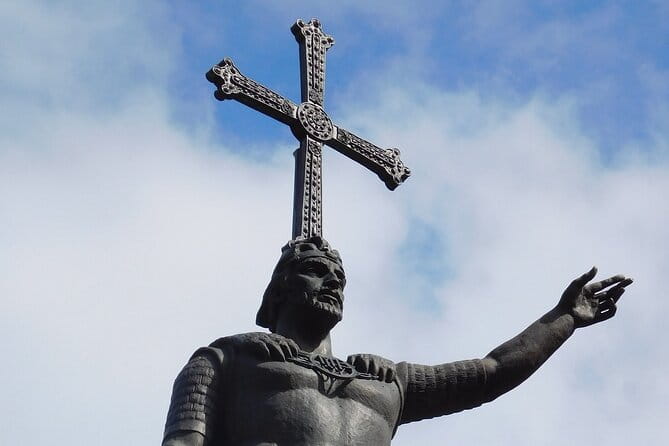 Excursion to the Lakes and Covadonga from Cangas de Onís - The Picos de Europa National Park