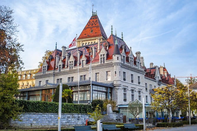 Explore Lausanne in 60 minutes with a Local - Practical Aspects and Logistics