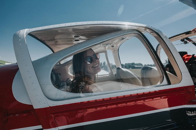 Fly above Lyon in a private plane - Who Should Consider This Experience?