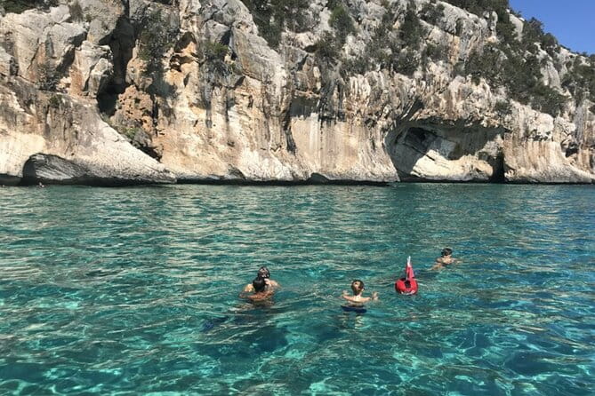 From Cala Gonone: Dinghy trip in the Gulf of Orosei - FAQ