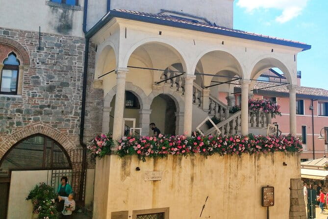 From Padua: Tour to the walled town of Monselice - The Sum Up