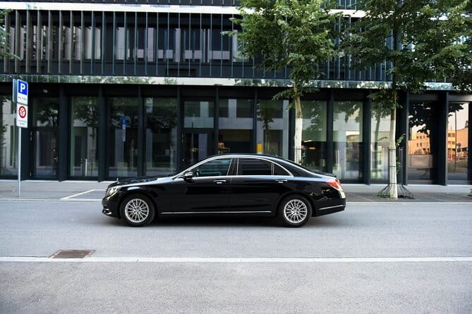 From Zurich Airport: 1-Way Private Transfer To Zurich Hotel - The Vehicle and Amenities: Comfort on the Go