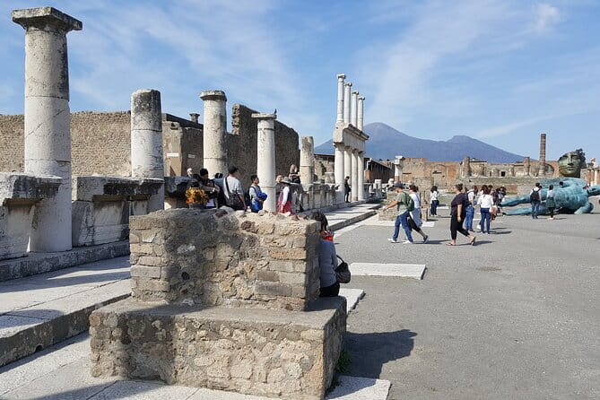Full-Day Private Day Tour in Amalfi Coast and Pompeii from Rome - Visiting Pompeii: A Window into Roman Life
