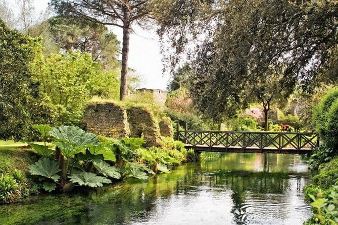 Garden of Ninfa and Sermoneta Day Trip from Rome with Lunch - Who Will Love This Tour?