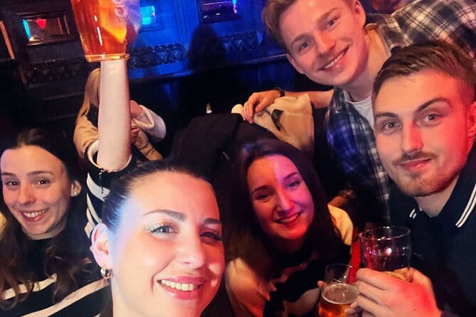 Gay Bar Tour in the Red Light District Amsterdam - Exploring the Itinerary: What Each Stop Offers