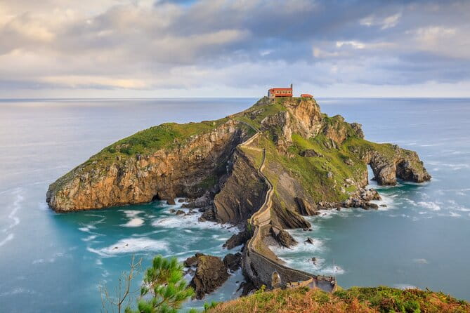 Gaztelugatxe and Gernika Tour From San Sebastian - What You’ll Love About This Tour