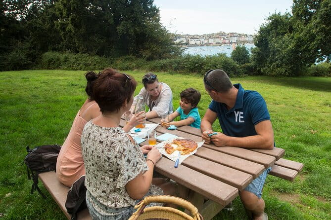 Gourmet bike ride in Lanvallay - Who Would Love This Experience?