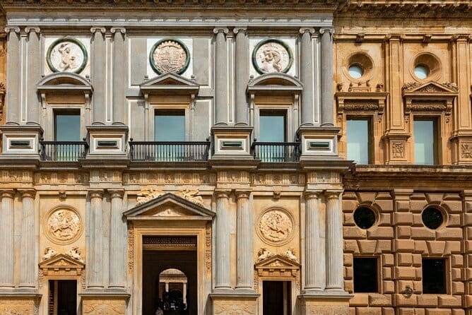 Granada (Alhambra) Scavenger Hunt and Sights Self-Guided Tour - Highlights of the Tour