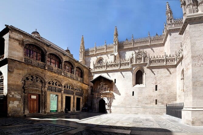 Granada: Cathedral and Royal Chapel Private tour with tickets - Granada Cathedral: A Renaissance Masterpiece