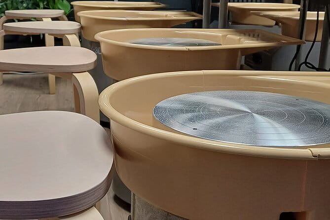 Guided Pottery Workshop on a Turntable in Choorstraat - What to Expect: From Clay to Creations