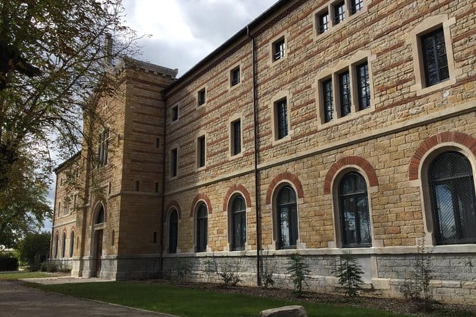 Guided tour of the Basilica of Fourvière and Gallo-Roman site of Lyon - Who Should Take This Tour?