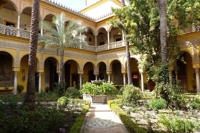 Guided walking tour to Setas, La Macarena and Dueña's Palace in Seville - Who Will Love This Tour?