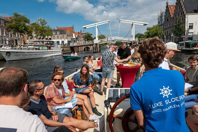 Haarlem Open Canal Tour with a real live guide - FAQ