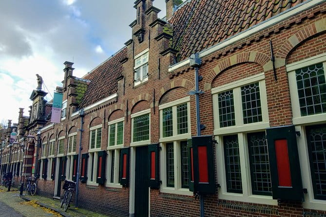 Haarlem Walking Tour. Unknown and Surprising - Practical Details and Value