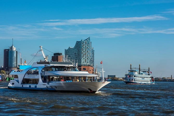 Hamburg: 1-hour harbor tour - A detailed look at what you can expect