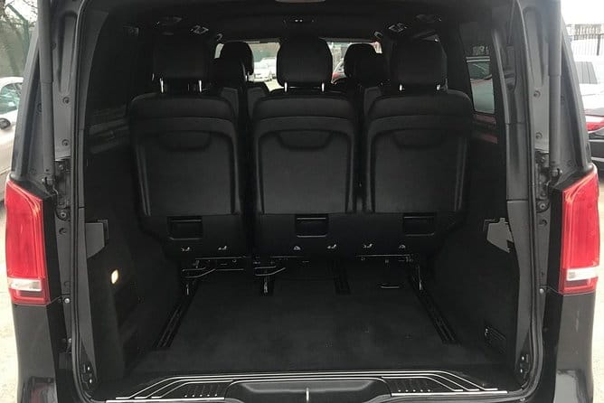 Heathrow Airport Private Transfers to/from London (Postcode E1 to E14) - The Transfer Experience: What You Can Expect