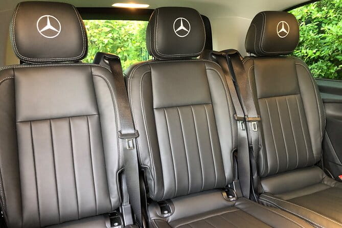 Heathrow Airport to Southampton Private Transfer - The Driver: Professional, Knowledgeable, and Personable