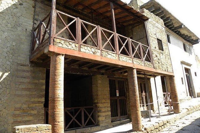 Herculaneum-Wine tour from Sorrento, with licensed guide included - Seamless Logistics and Personalized Service