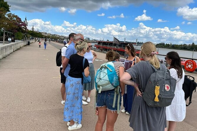 Highlights of Bordeaux Walking Tour + Wine & Cheese Tasting - Price and Logistics: Good Value for a Compact Tour