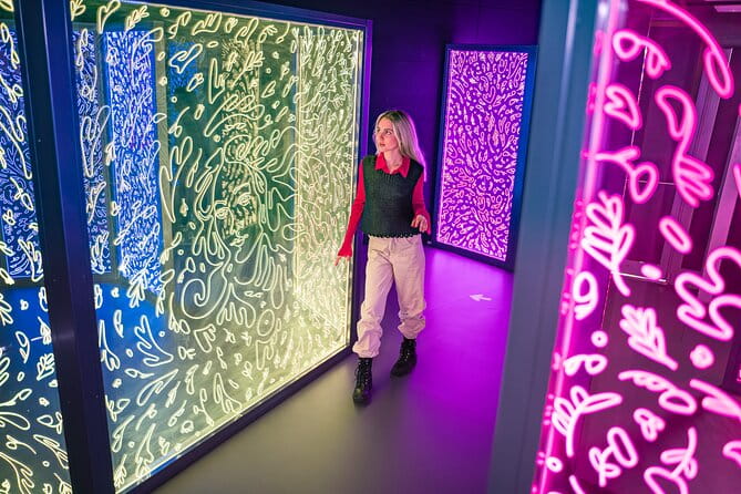 IKONO Barcelona: Immersive Experience - The Rooms and Their Unique Features