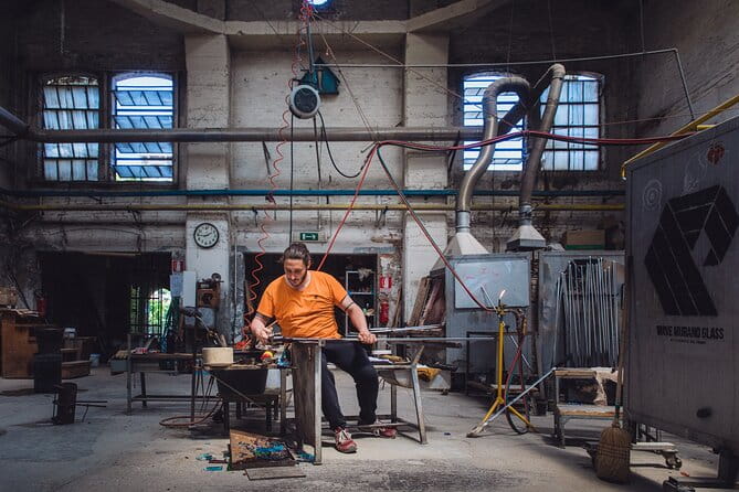 In-depth guided tour in a real Murano Glass Factory - FAQ