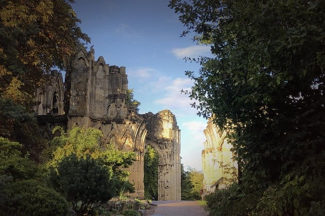 Interactive Treasure Hunt Experience of York's Secret - The Practicalities of the Treasure Hunt