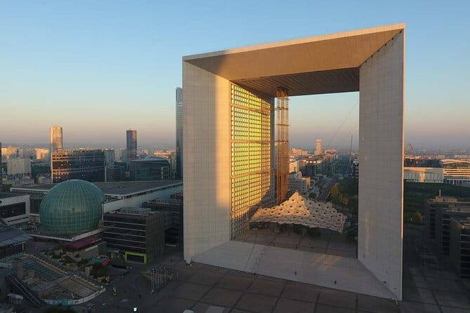 La Defense Private Transfer to Airport or Central Paris - FAQ