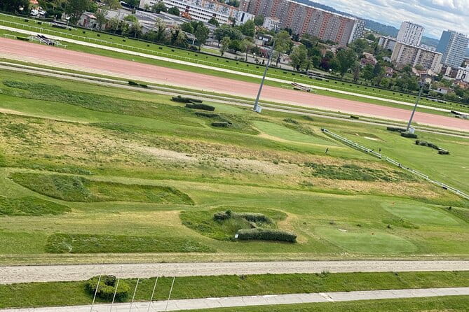 Life-size 9-hole Mini Golf in Toulouse - Location and Accessibility: Close to Toulouse’s Heart