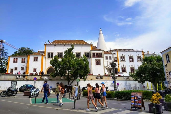 Lisbon & Sintra The Highlights Private Luxury Tour - Discovering Sintra’s Fairy-Tale Palaces and Historic Charm