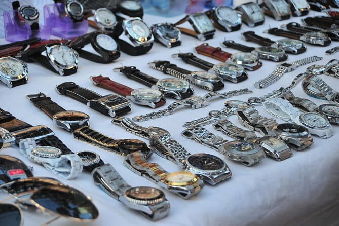 Loulé Market and Town Half-Day Bus Round Trip from Albufeira - Who Should Book This Tour?