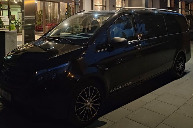 Luxury airport transfer from Lodz to Warszawa Chopin Airport - Price and Value Analysis