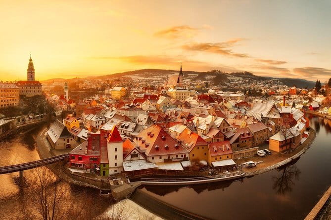 Luxury Private Day trip from Prague to Cesky Krumlov via Hluboka Castle - Cesky Krumlov – A Town Frozen in Time