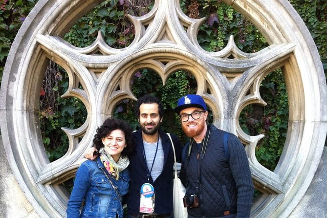 Marais District 2-Hour Private Walking Tour in Paris - Price and Value