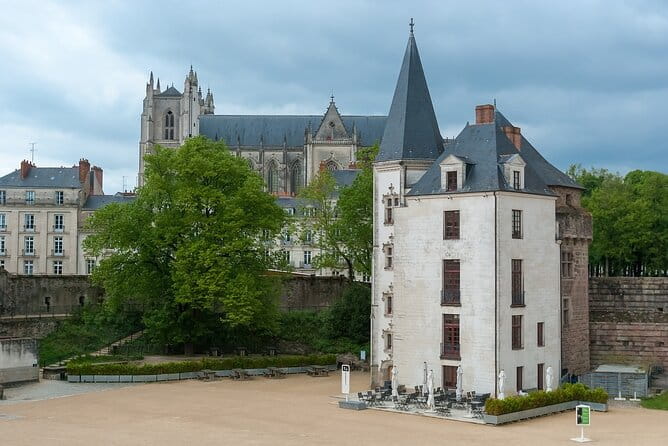 Nantes Private Walking Tour With A Professional Guide - FAQ