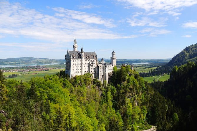 Neuschwanstein Castle and Brewery Tour from Garmisch-Partenkirchen - Practical Details and Tips for Your Day