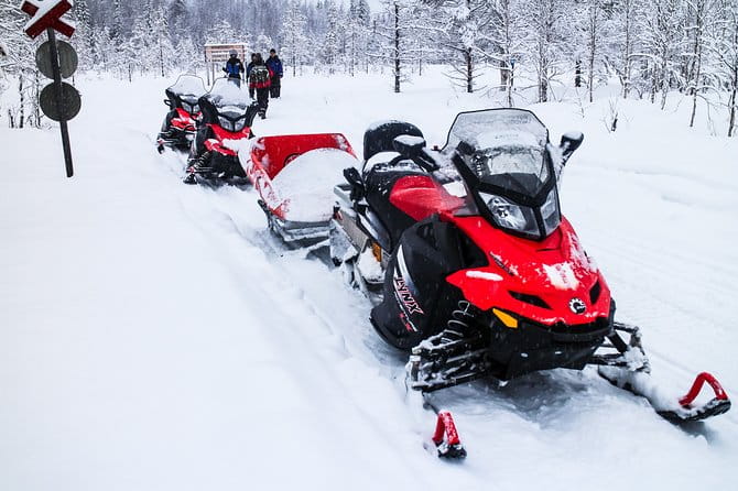 Northern Lights Snowmobile Sleigh Ride - Transportation and Group Size: What It Means for You
