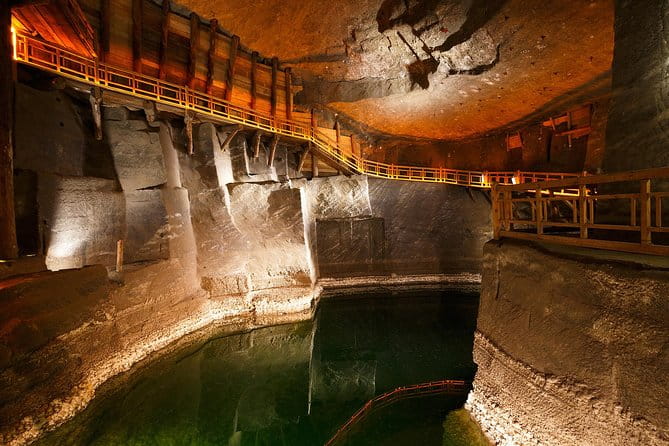 One day Cracow and Wieliczka Salt Mine private tour from Warsaw - FAQ