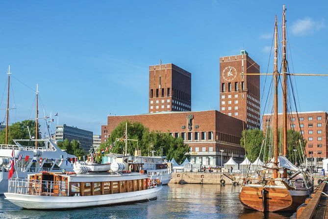 Oslo: Private VIP City Tour by Luxury Minivan with Driver & Guide - Why This Tour Offers Good Value