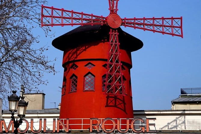 Paris Overview tour with Driver - A Deep Dive into the Experience