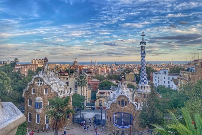 Park Guell Guided Tour in Barcelona with Entry - Entering the World of Gaudí’s Masterpiece