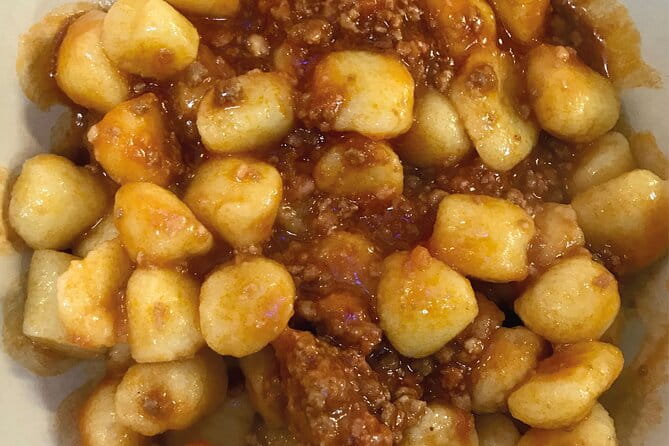 Perugia Walking Tour with Audio and Written Guide by a local - FAQ