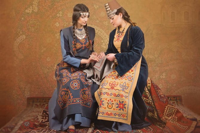 Photoshoot in Armenian garments - The Photo Experience: Professional and Personalized