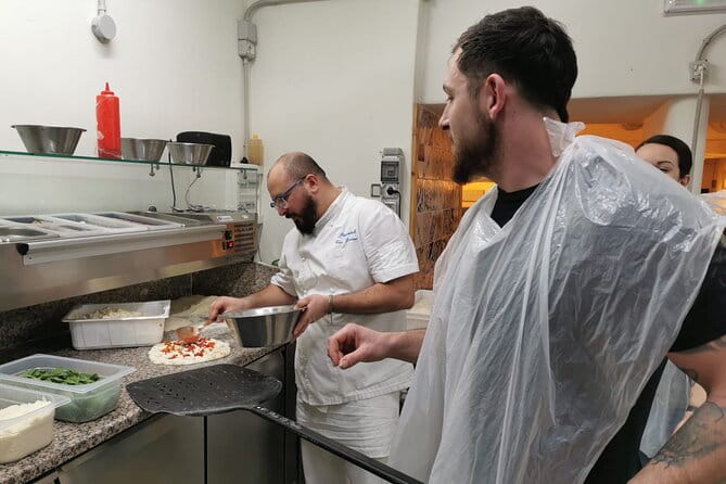 Pizza-Making Class with Local Top-Rated Chef with Drink in Naples - FAQs