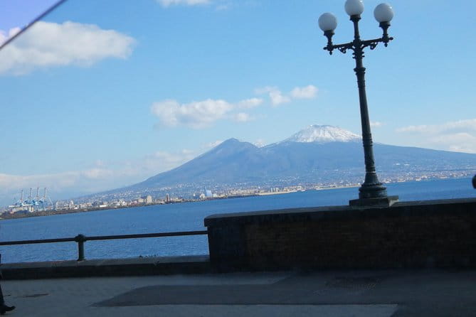 Pizza Tour | Vesuvius & Pompeii included pizza with driver - What Makes This Tour Stand Out?