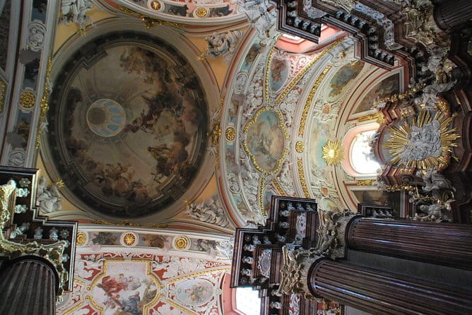 Poznan private tailor made tour with a local guide-driver - FAQ