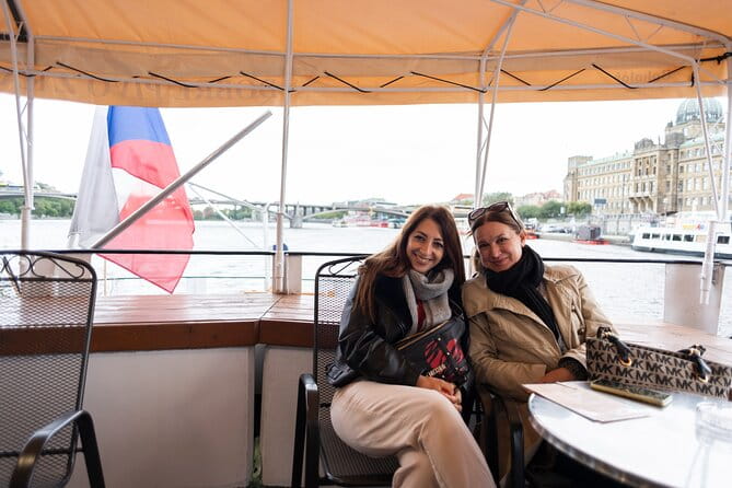 Prague Combo: Castle Guided Tour, Bus and Optional Boat - FAQs