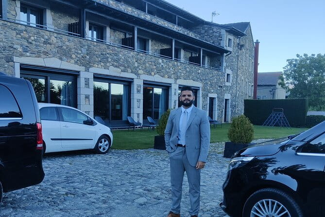 Premium Transfer from / to Airport and Port - Convenience and Flexibility: Perfect for Various Needs