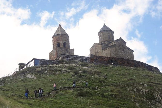 Private 1-Day Tour to Kazbegi & Gergeti Trinity Church - Logistics and Practicalities: Why It Works